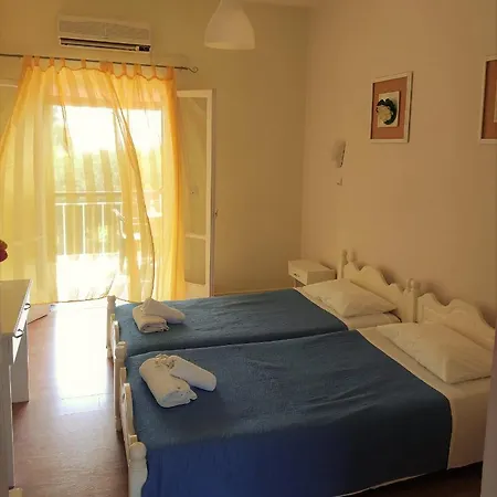 Firefly Ξενοδοχείο *