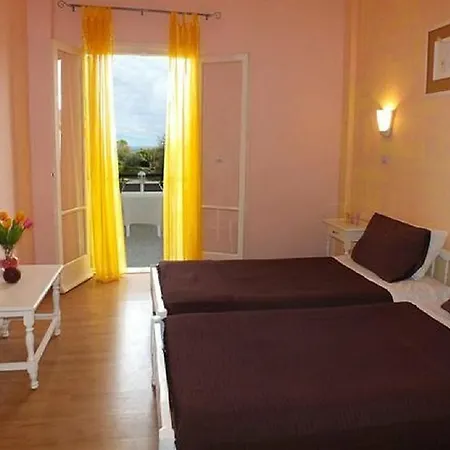 Hotel Firefly *