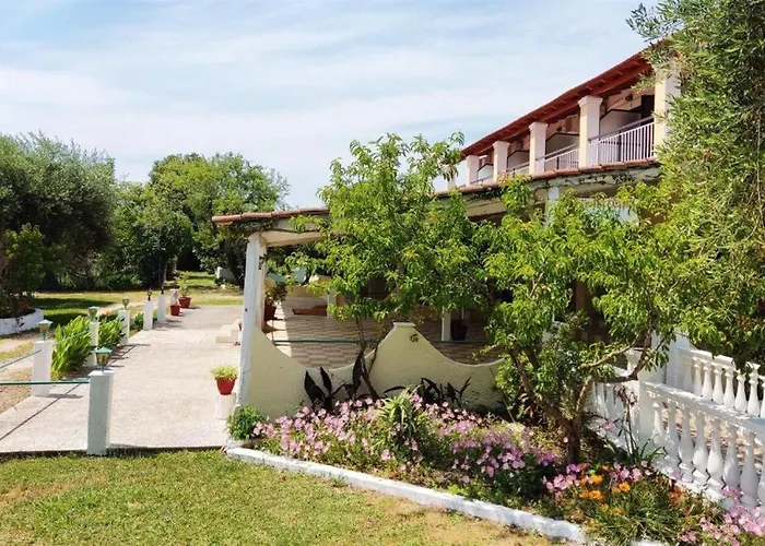 Firefly Μωραΐτικα