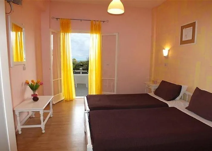 Firefly Μωραΐτικα